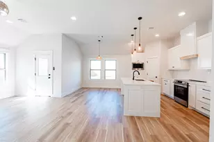 713 Raylan St, Springtown, TX 76082 - Photo 9