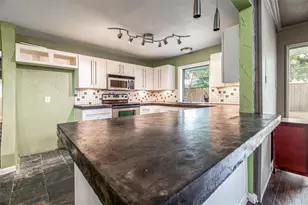 7111 Wild Valley Dr, Dallas, TX 75231 - Photo 13