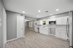 2215 Mack Ln, Dallas, TX 75227 - Photo 9