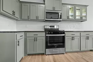 16513 Crossing Cir, Lindale, TX 75771 - Photo 11