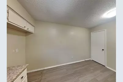 852 Summercrest Boulevard #B, Burleson, TX 76028 - Photo 5