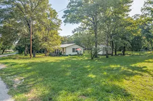 1021 Whispering Springs Dr, Tool, TX 75143 - Photo 9