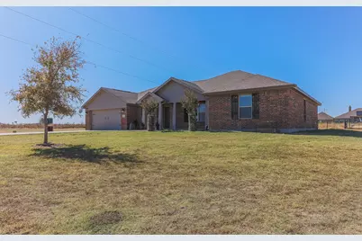 120 Hillcrest Lane, Decatur, TX 76234 - Photo 5