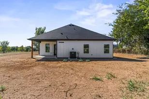 1621 Co Rd 4764, Boyd, TX 76023 - Photo 25