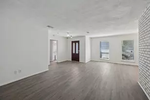 4720 South Dr W, Fort Worth, TX 76132 - Photo 3