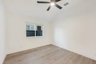 7312 Iris Rd, Little Elm, TX 76227 - Photo 9