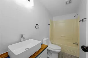 401 Barker St, Bowie, TX 76230 - Photo 19