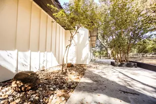 3908 Glenwood Dr, Brownwood, TX 76801 - Photo 5