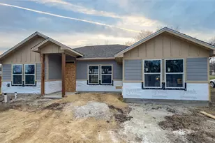 610 S 28th St, Corsicana, TX 75110 - Photo 1