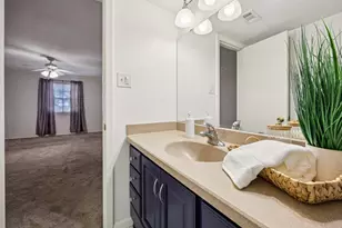 1401 Forest Edge Dr, Arlington, TX 76013 - Photo 17