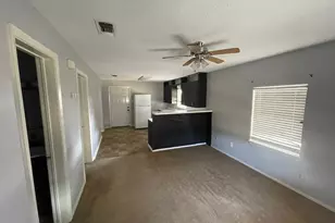 712 Narrow St, Weatherford, TX 76086 - Photo 3