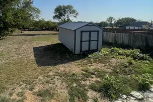 712 Narrow St, Weatherford, TX 76086 - Photo 13