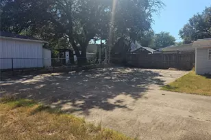 604 E 4th St, Weatherford, TX 76086 - Photo 17