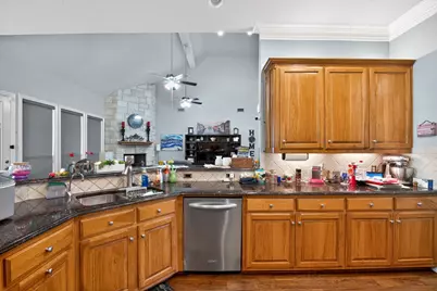 2104 Wills Way Drive, Granbury, TX 76049 - Photo 3