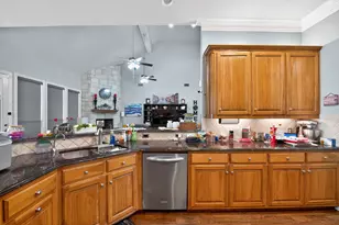 2104 Wills Way Dr, Granbury, TX 76049 - Photo 3