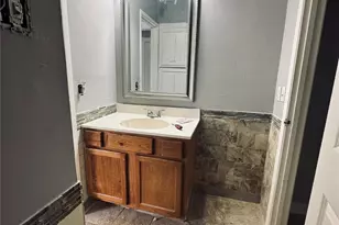 12929 Pennystone Dr, Farmers Branch, TX 75244 - Photo 7