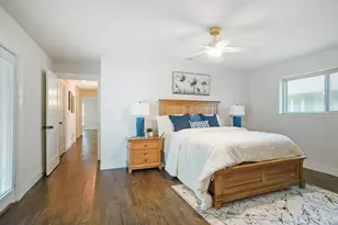 9332 Loma Vista Dr, Dallas, TX 75243 - Photo 15