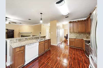 513 Rocky Creek Drive, Mansfield, TX 76063 - Photo 15