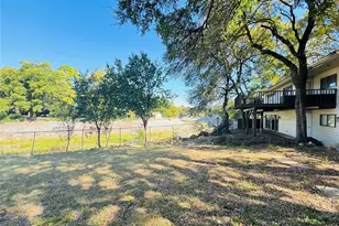 2118 Rock Creek Dr, Grand Prairie, TX 75050 - Photo 25