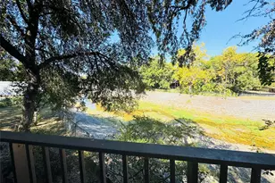 2118 Rock Creek Dr, Grand Prairie, TX 75050 - Photo 29