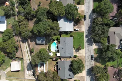 4805 Hildring Drive E, Fort Worth, TX 76109 - Photo 3