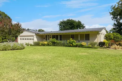 4805 Hildring Drive E, Fort Worth, TX 76109 - Photo 7