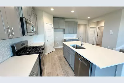 10800 Black Onyx Drive, Fort Worth, TX 76036 - Photo 3