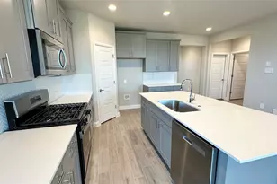 10800 Black Onyx Dr, Fort Worth, TX 76036 - Photo 3