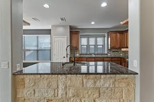 952 Tara Dr, Burleson, TX 76028 - Photo 3