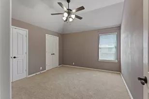 952 Tara Dr, Burleson, TX 76028 - Photo 31