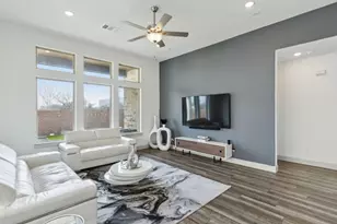 110 Keane Ct, Mansfield, TX 76063 - Photo 3