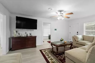 608 N East St, Arlington, TX 76011 - Photo 7