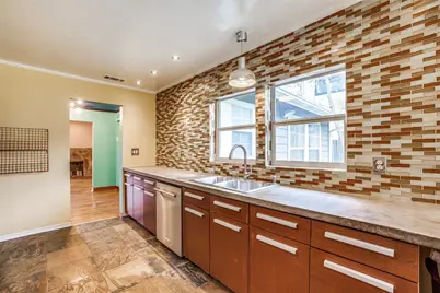 8810 Daytonia Avenue, Dallas, TX 75218 - Photo 15