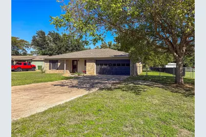 3809 Winding Way, Granbury, TX 76049 - Photo 3