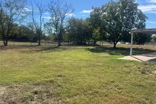 203 Washington Ave, Strawn, TX 76475 - Photo 3