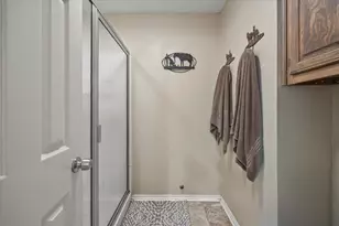 1929 Mamie Rd, Greenville, TX 75402 - Photo 19