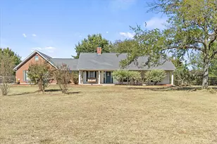 1929 Mamie Rd, Greenville, TX 75402 - Photo 33