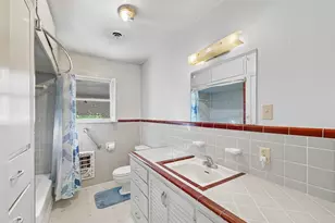 817 S Rusk St, Gainesville, TX 76240 - Photo 7