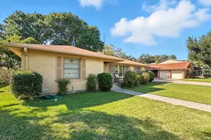 817 S Rusk St, Gainesville, TX 76240 - Photo 3