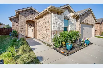 8609 Mirror Lake Drive, Fort Worth, TX 76179 - Photo 3