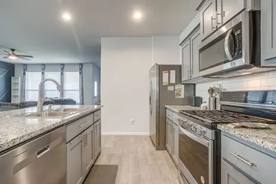 8609 Mirror Lake Drive, Fort Worth, TX 76179 - Photo 11