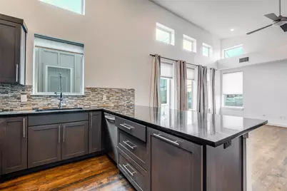 1811 Euclid Avenue #5, Dallas, TX 75206 - Photo 5