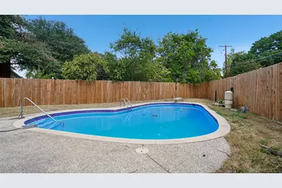 8036 Woodhue Circle, Dallas, TX 75228 - Photo 29