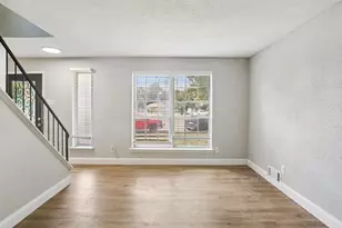 8036 Woodhue Cir, Dallas, TX 75228 - Photo 9