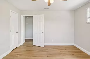 8036 Woodhue Cir, Dallas, TX 75228 - Photo 17