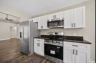 3001 Green Vista Ct, Grand Prairie, TX 75052 - Photo 15