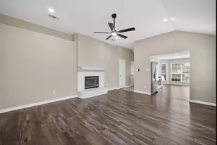 3001 Green Vista Ct, Grand Prairie, TX 75052 - Photo 9
