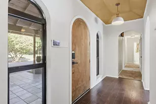 4021 Aragon Dr, Fort Worth, TX 76133 - Photo 3