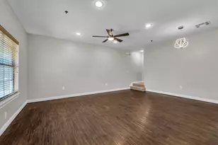 2410 S 2nd St, Waco, TX 76706 - Photo 9