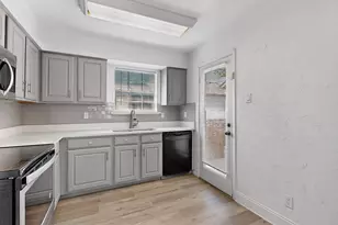 5300 Keller Springs Rd, Dallas, TX 75248 - Photo 11